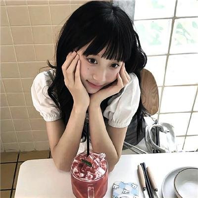 小镇里的国界线